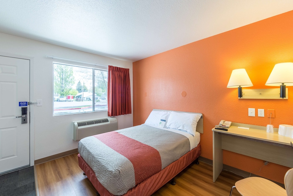 Motel6 Klamath Falls, OR 27/51