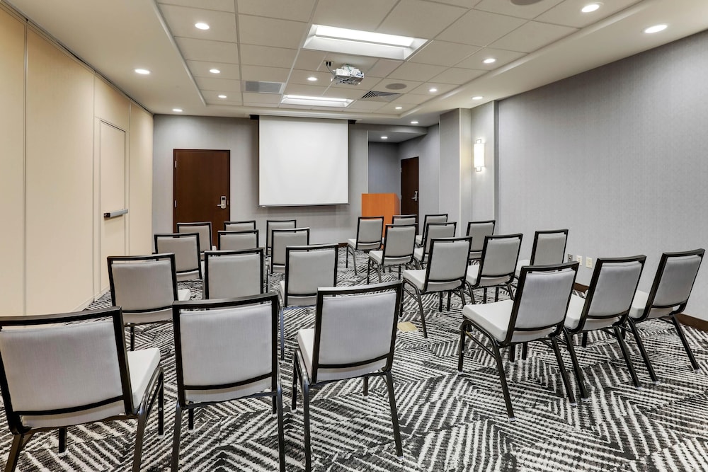 Hyatt Place St. Louis/Chesterfield 63/70