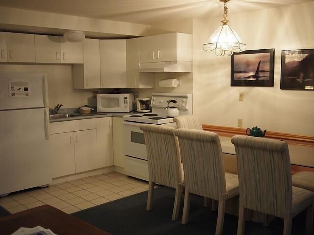 Whale s Tail Guest Suites 24/33