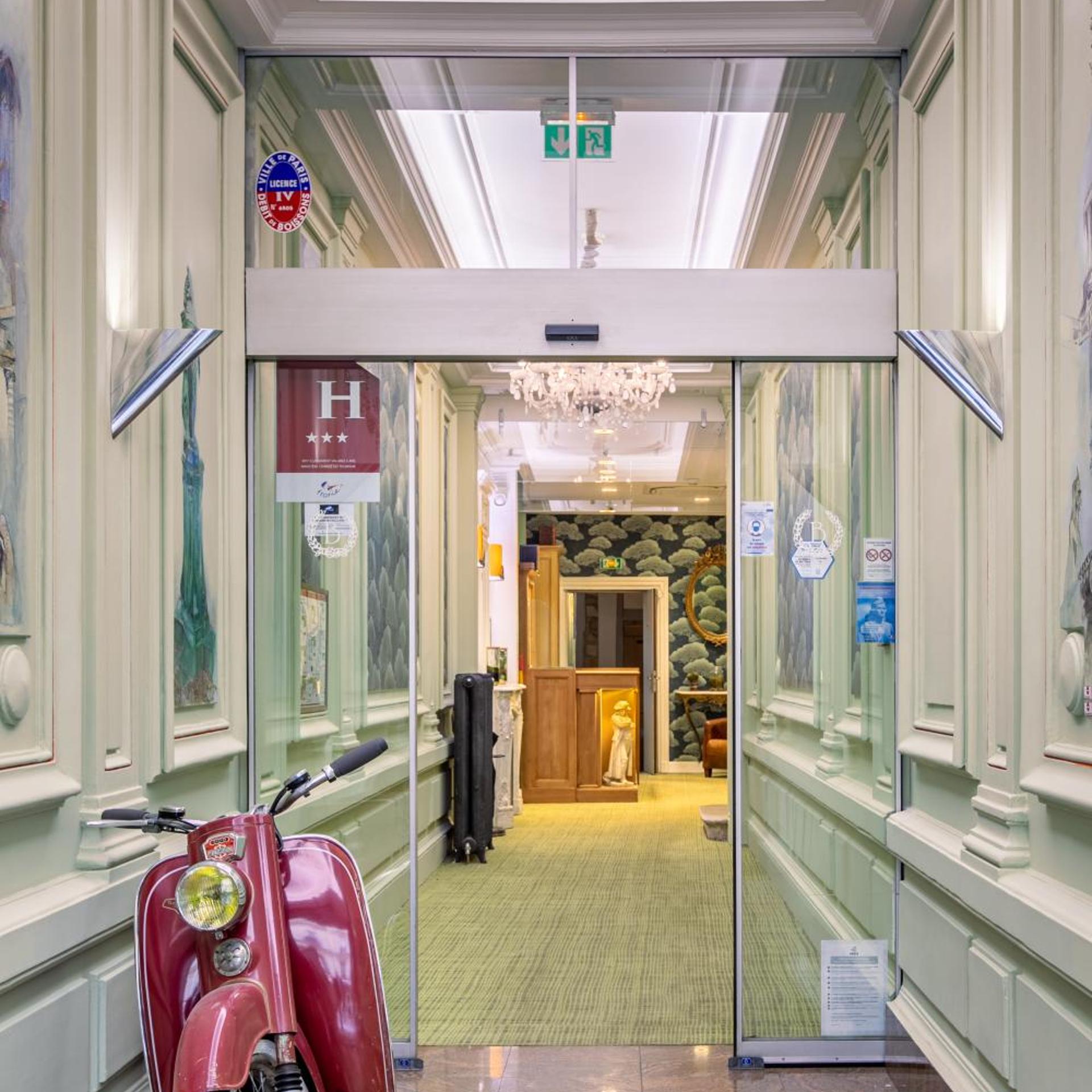 Hotel Bonaparte 7/50