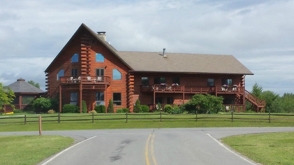 Point Au Roche Lodge 5/50