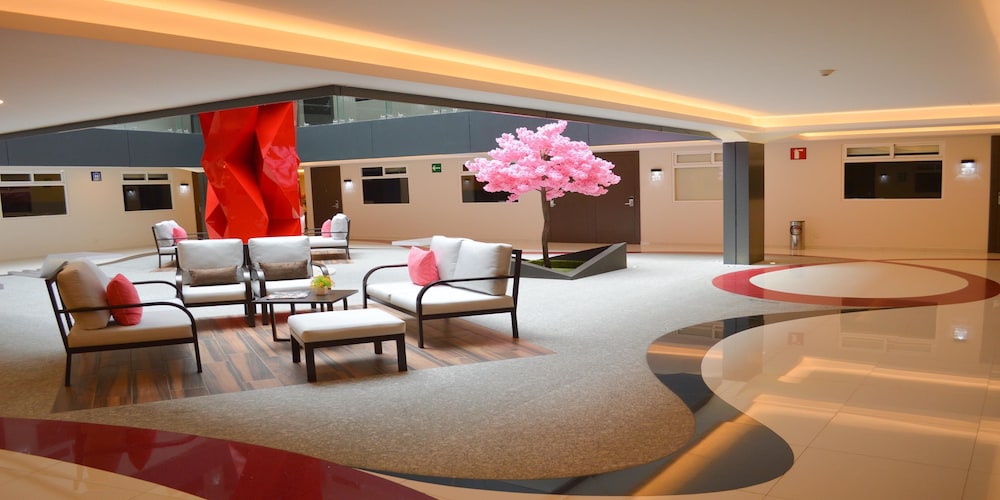 Hotel Plaza Poblana 42/67