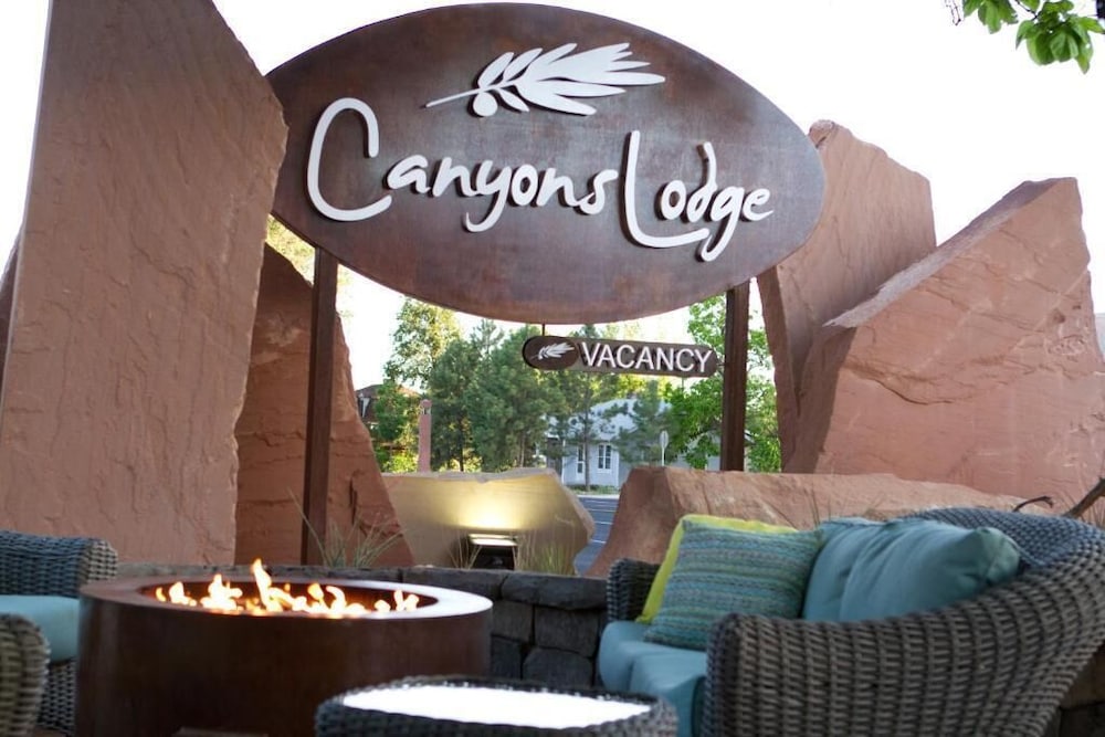Canyons Lodge 21/37