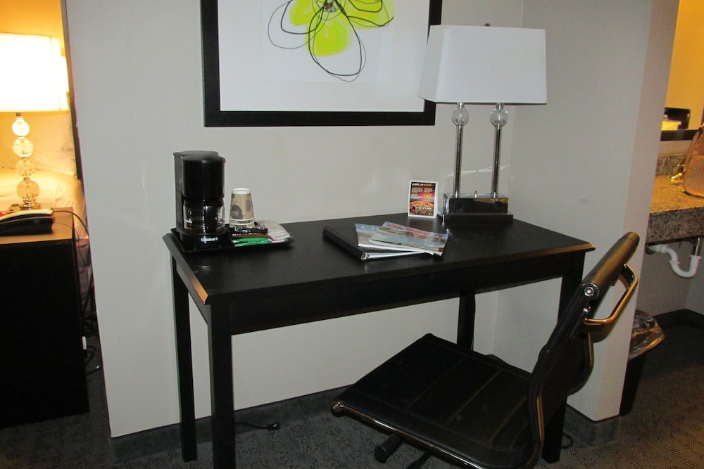 Okoboji Inn And Suites 19/52