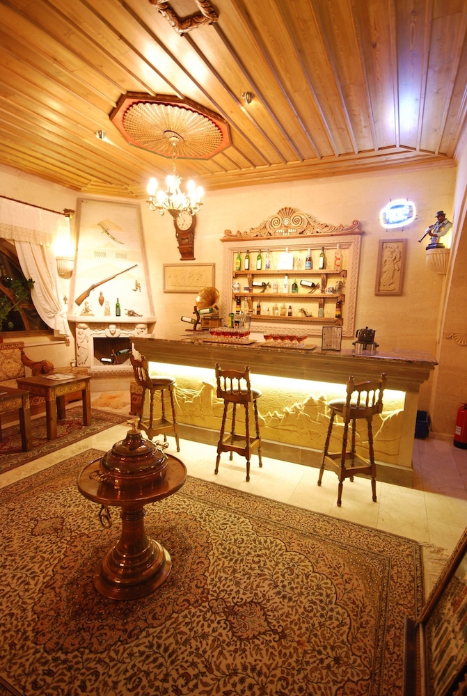 Kral Hotel 18/26