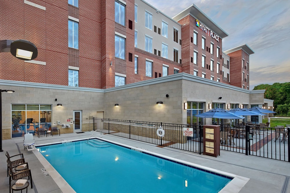 Hyatt Place Chapel Hill / Southern Village 35/36