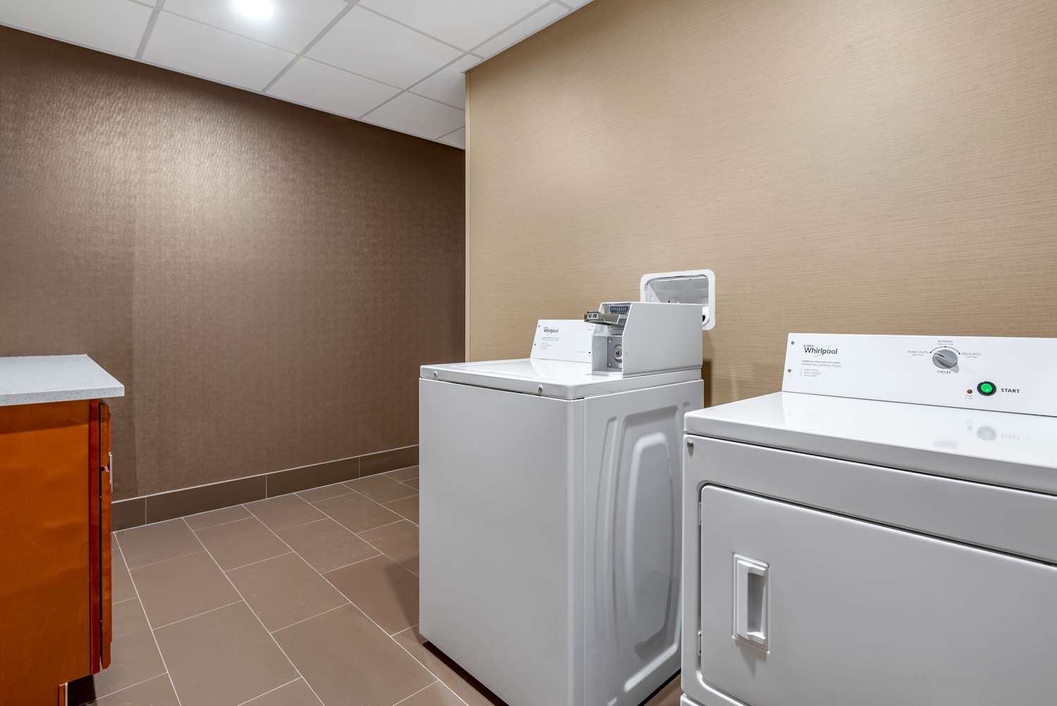 Comfort Inn Brewster 23/23