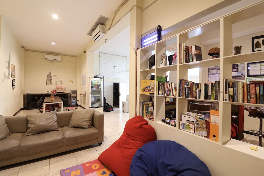 Mador Malang Dorm Hostel 21/32