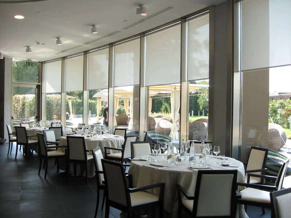 Best Western Plus The Hub Hotel 47/53