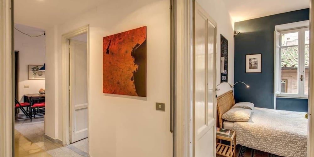 Monti Coliseum 3 bedroom 2nd floor 32/40