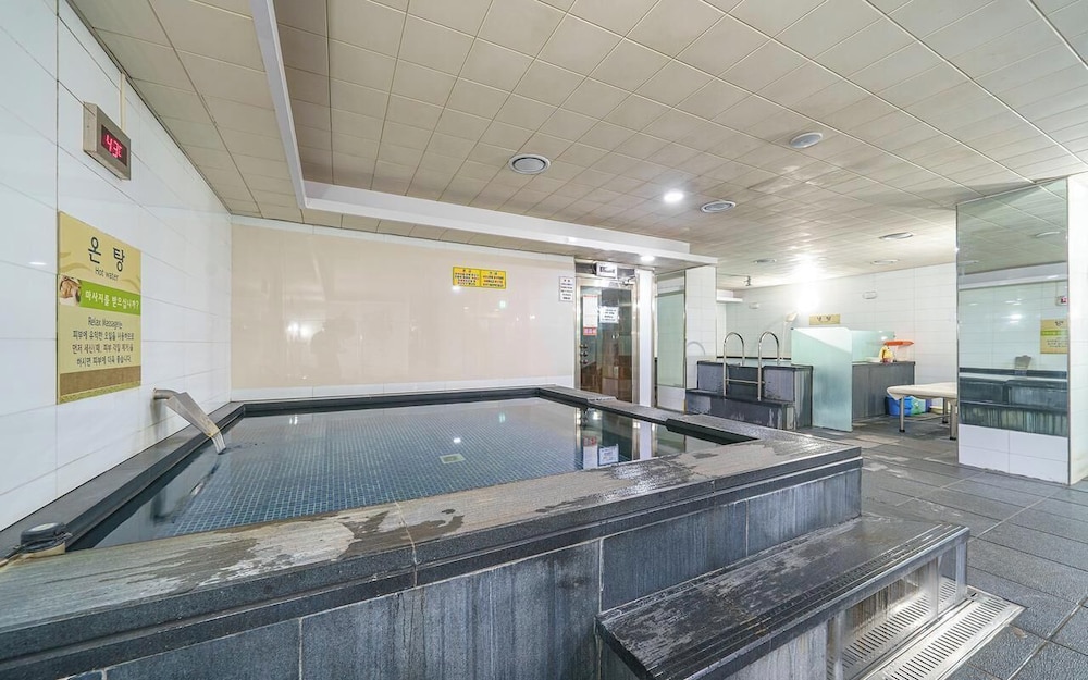 Niagara Hotel 27/48