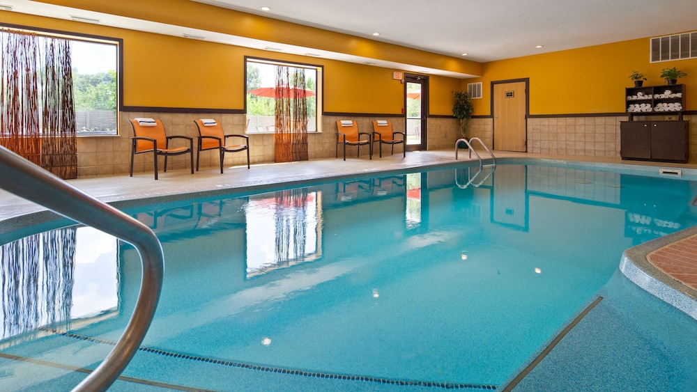 swimming pool spa