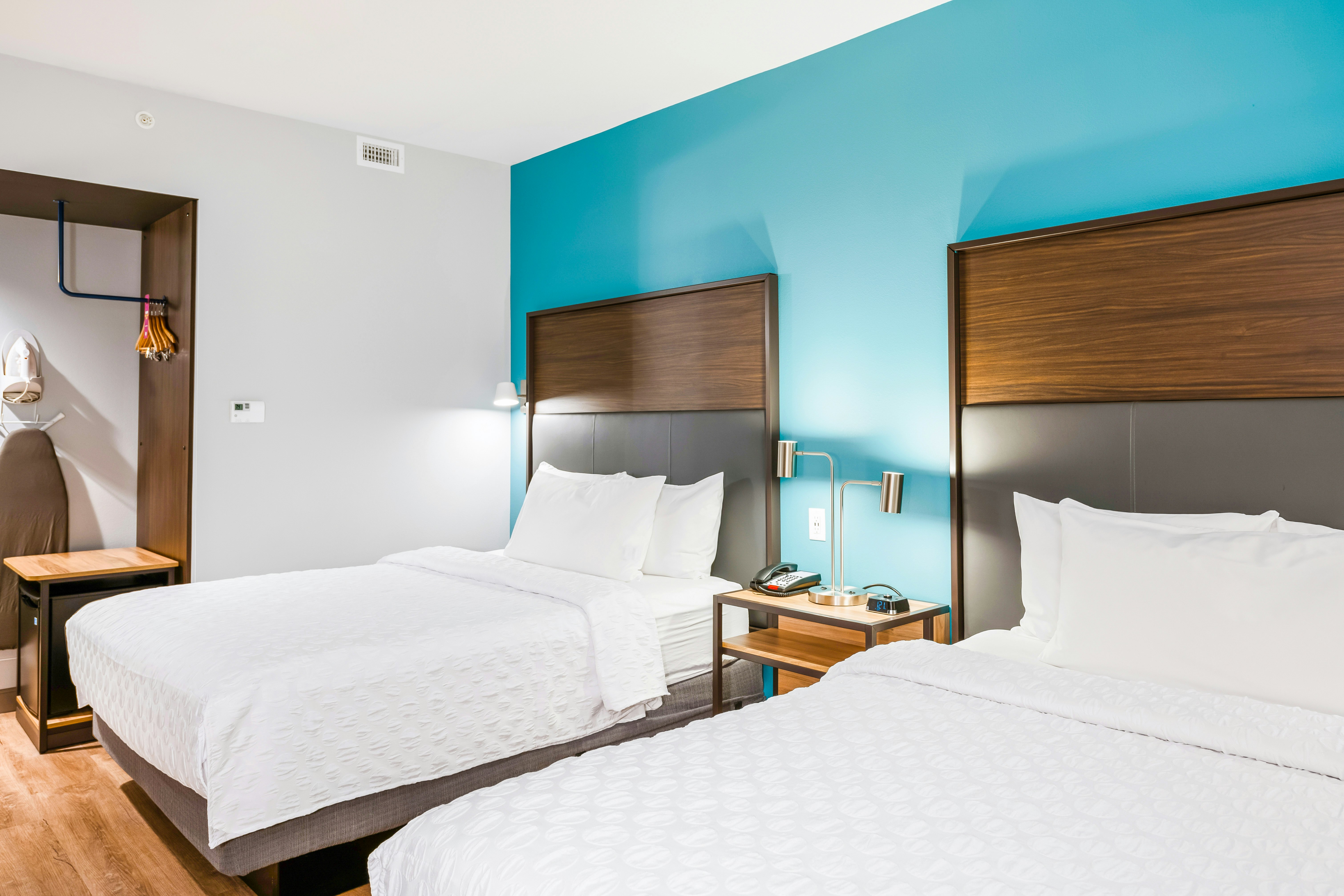 room, 2 queen beds