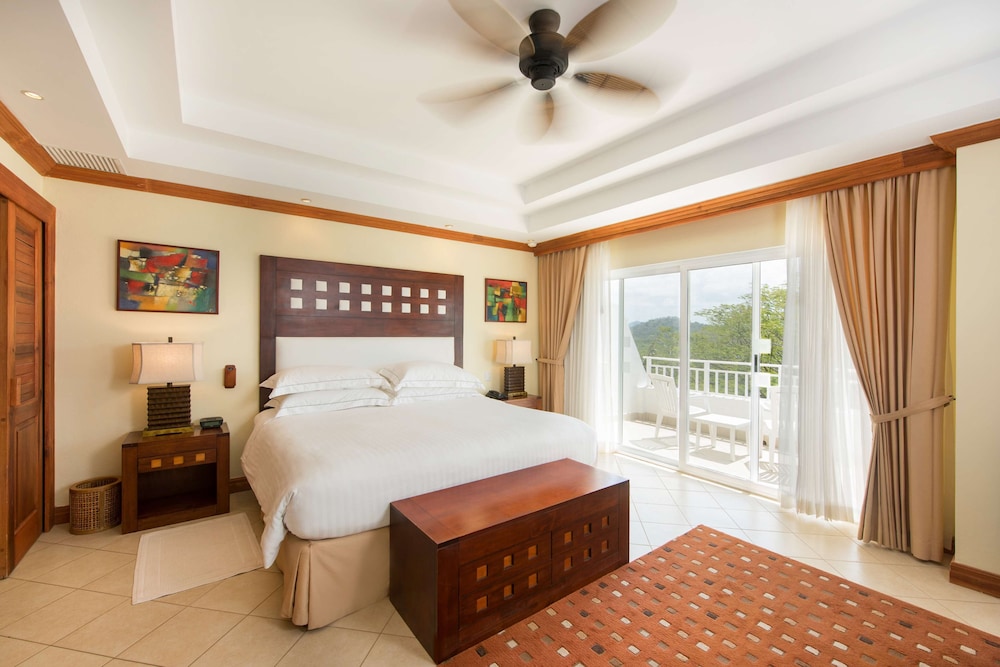 Occidental Tamarindo 11/50