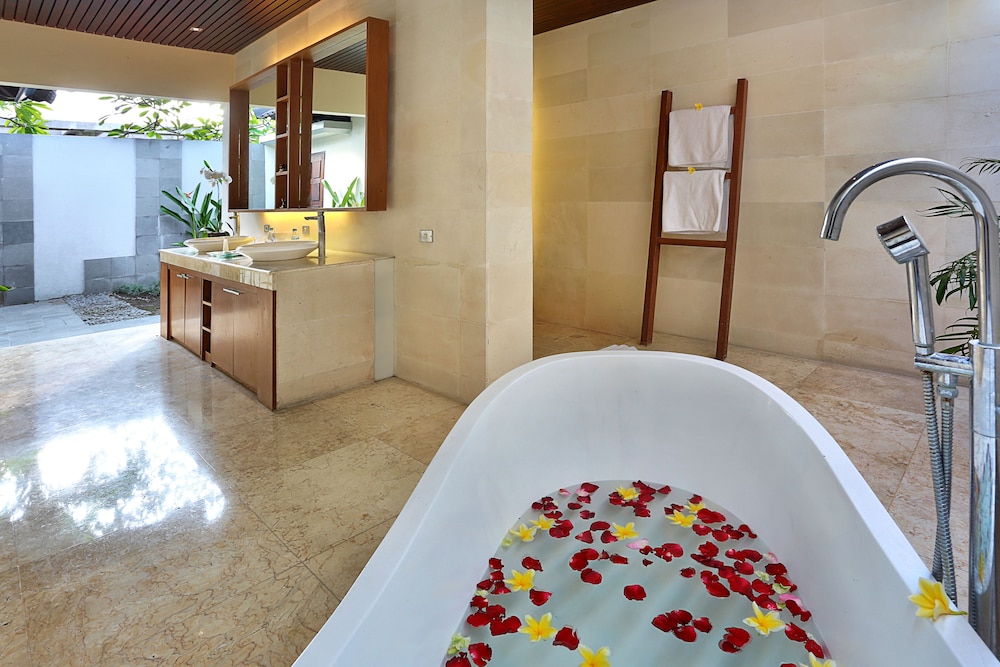Lobby at LA BEAU KUNTI VILLA, Seminyak