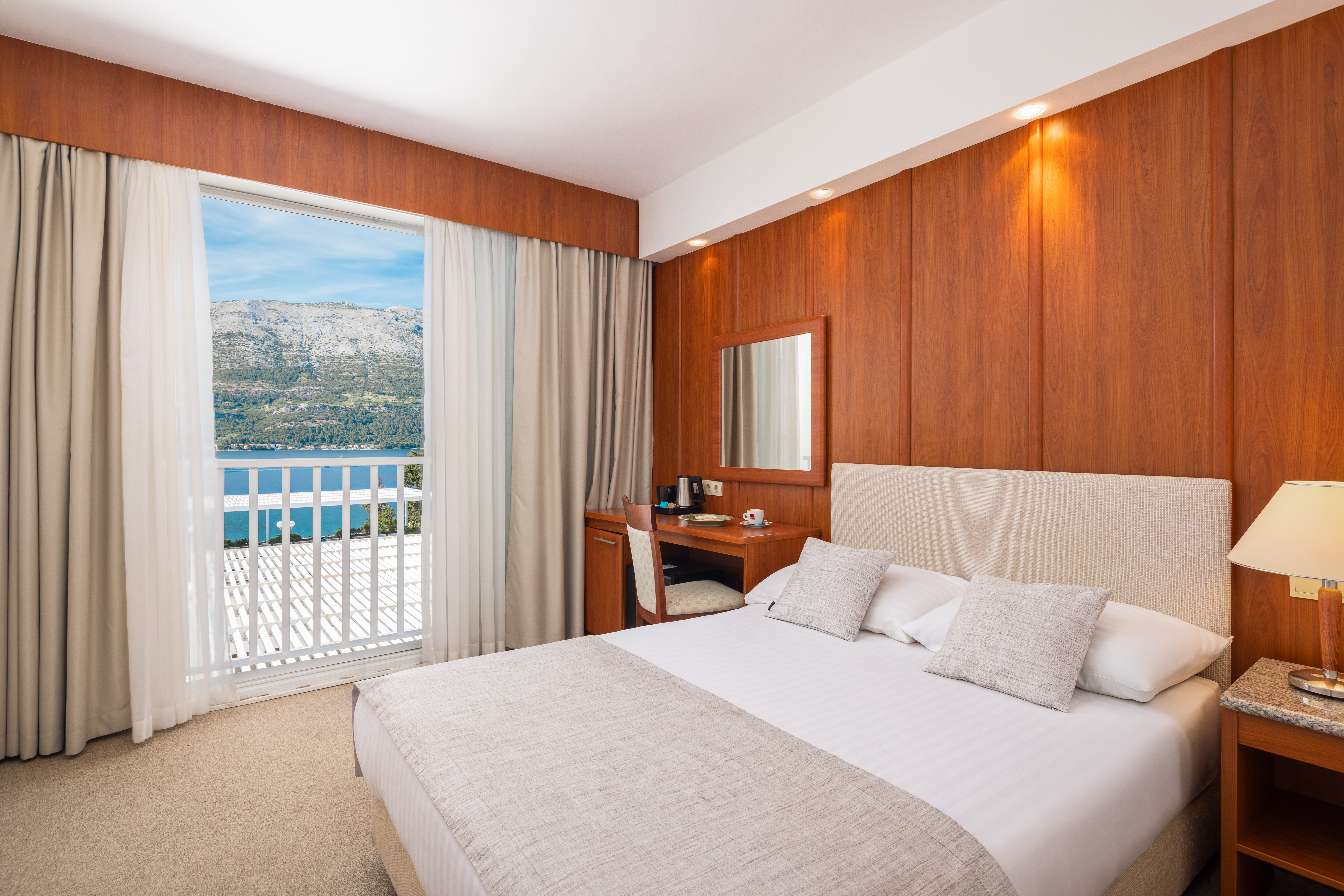 Room, Double Bed, Lateral Side Sea View
