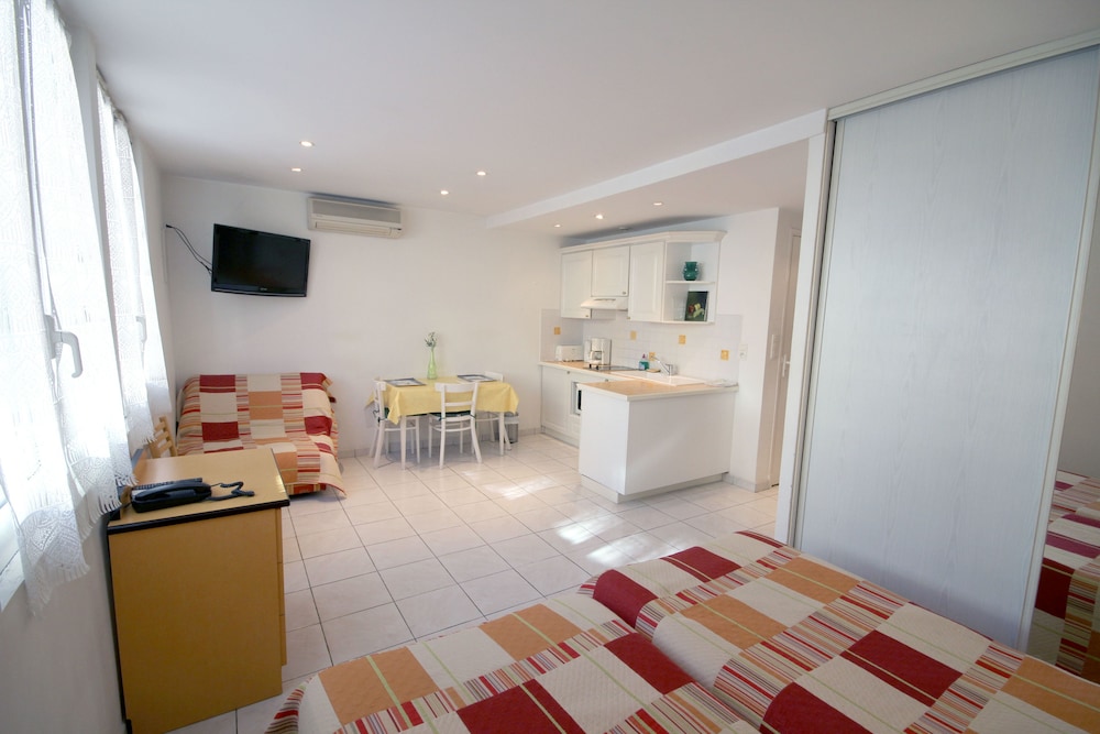 Le Florian Hotel 35/47