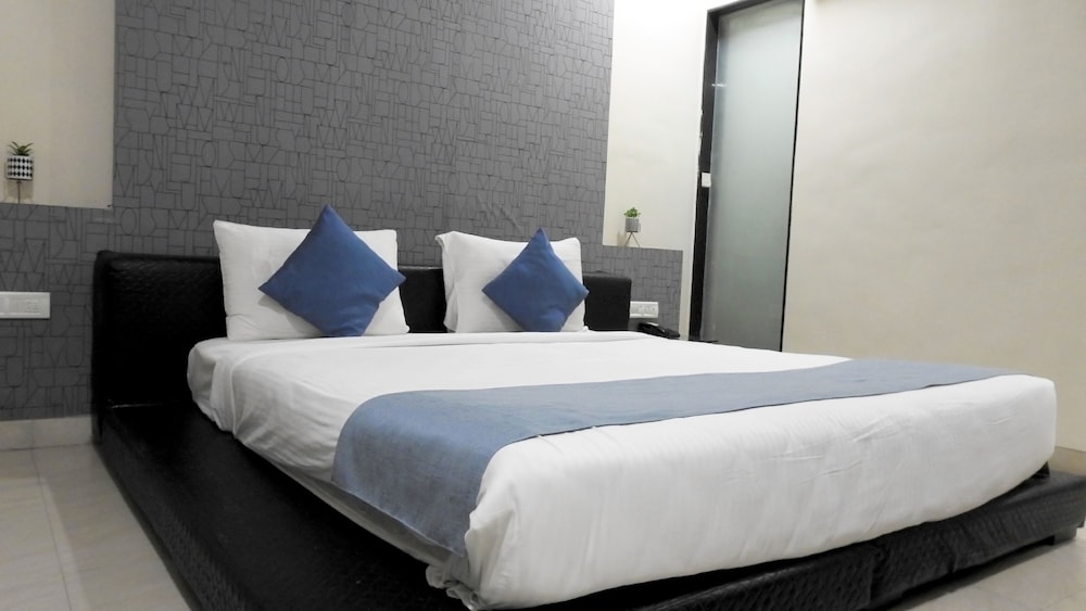 Hotel Sai Miracle 18/49