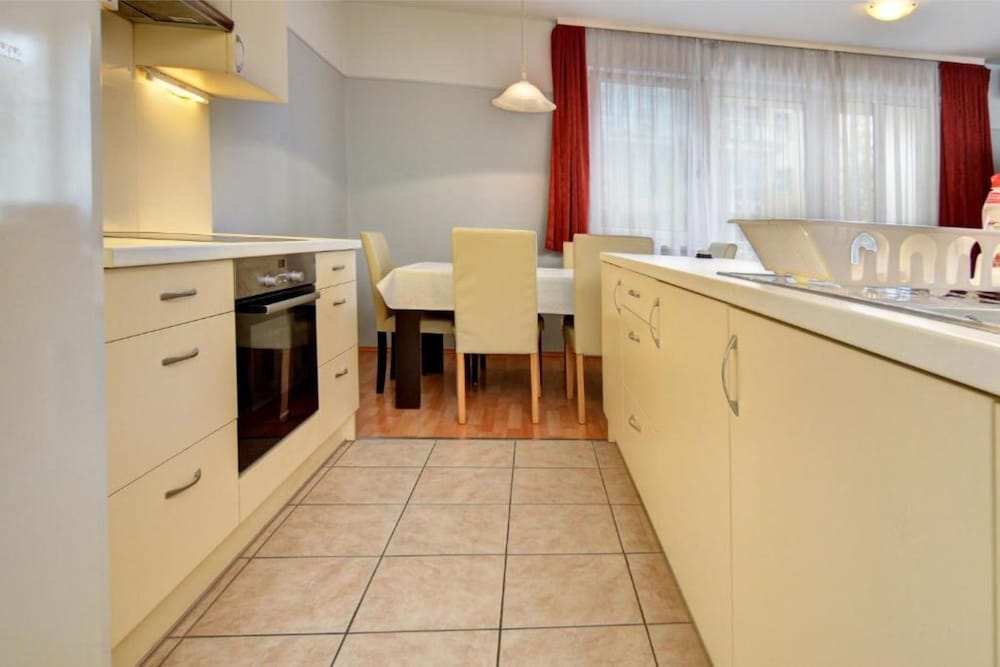 Agape Apartments 44/68