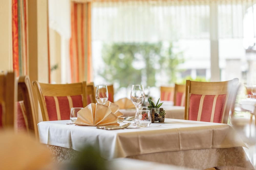 HOTEL SCHOENEGG 39/50