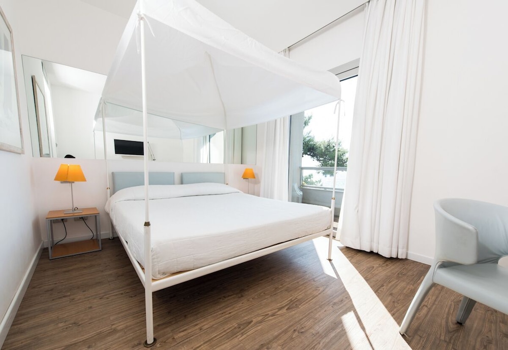 ROMANTIC, DOUBLE BED, SEA VIEW, BALCONY