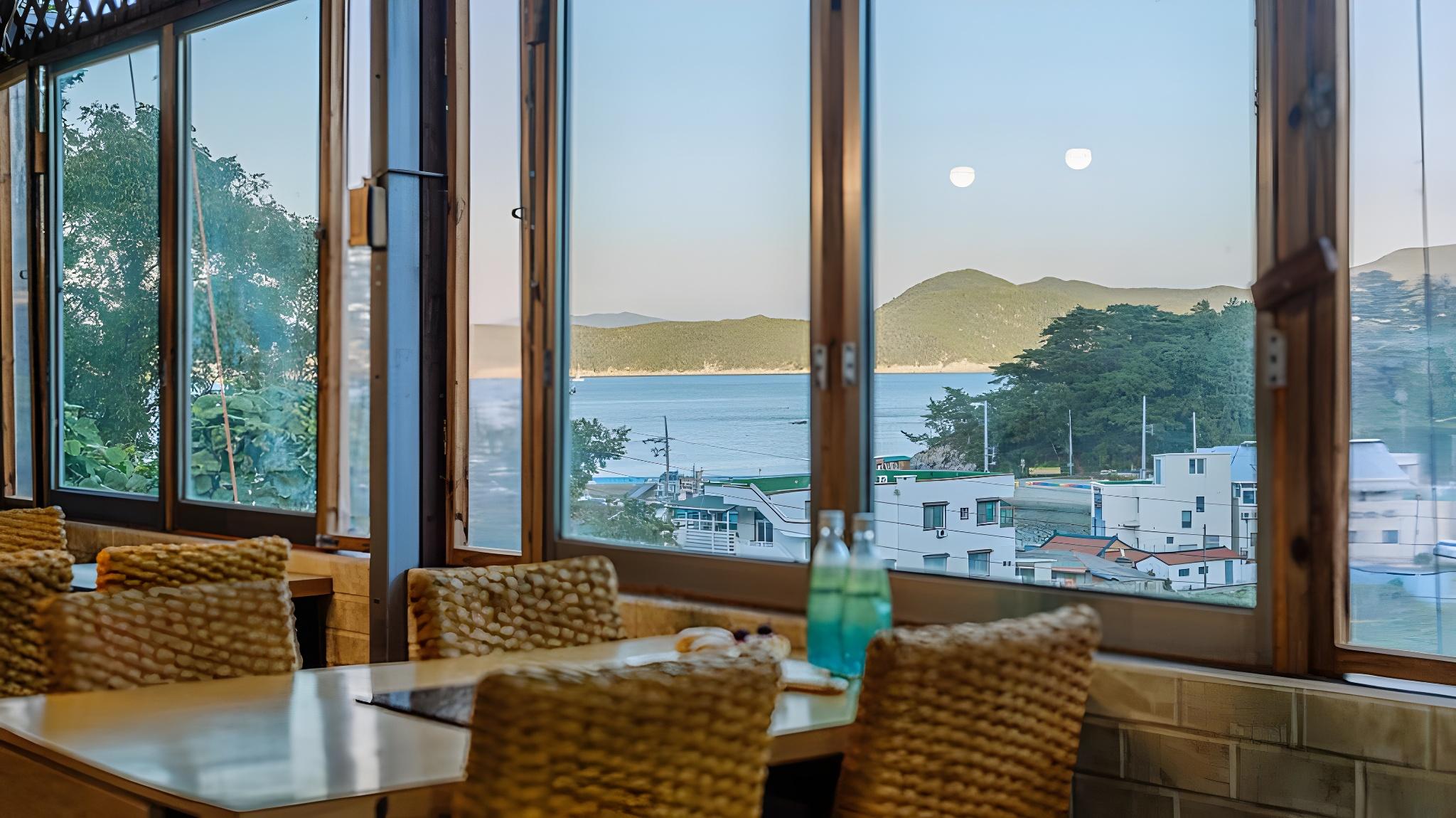 Tongyeong Ye Hyang Pension 20/29