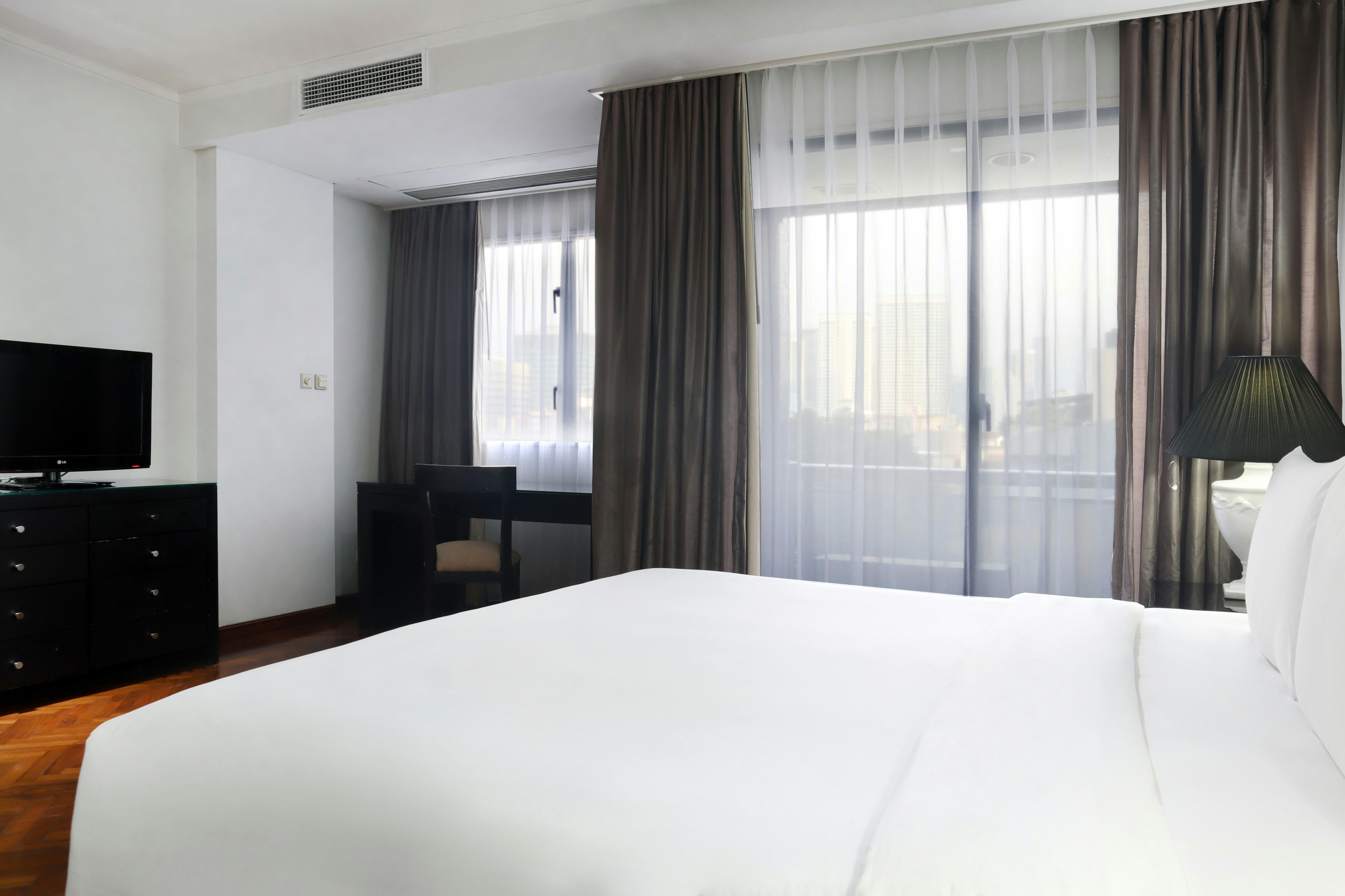 Oakwood Suites Kuningan Jakarta 5/38