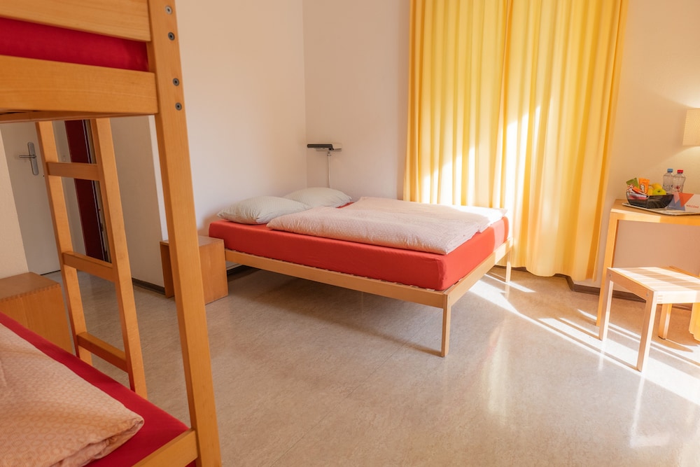 Youth Hostel Locarno 10/50