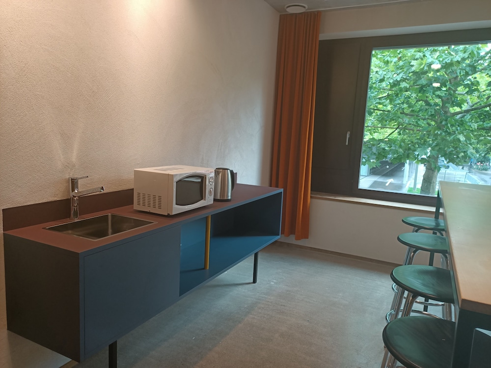 Interlaken Youth Hostel 12/63