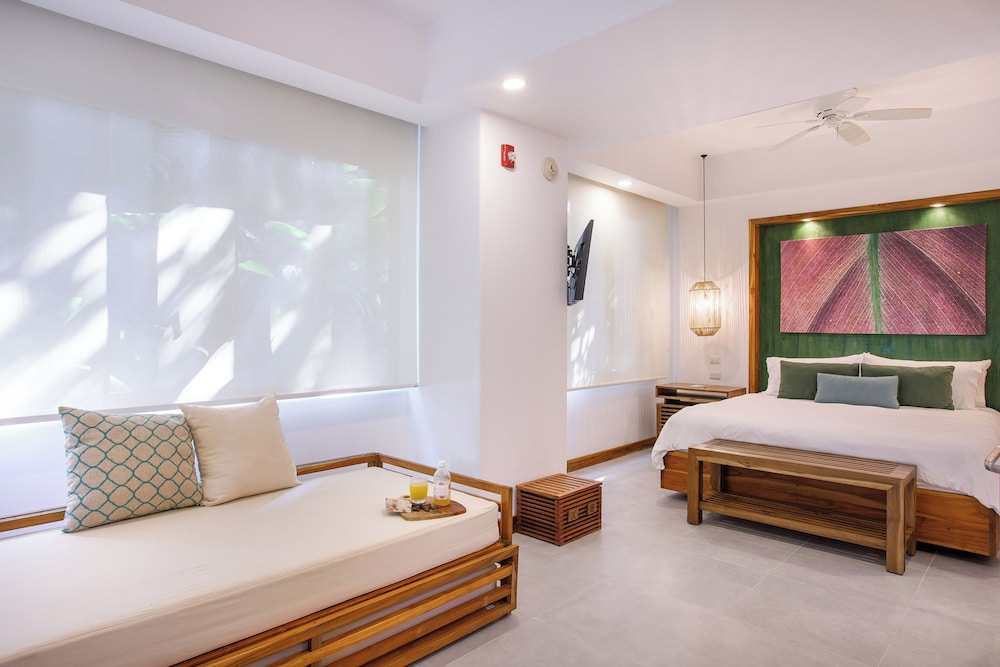 Arenas del Mar Beachfront & Rainforest Resort 26/75