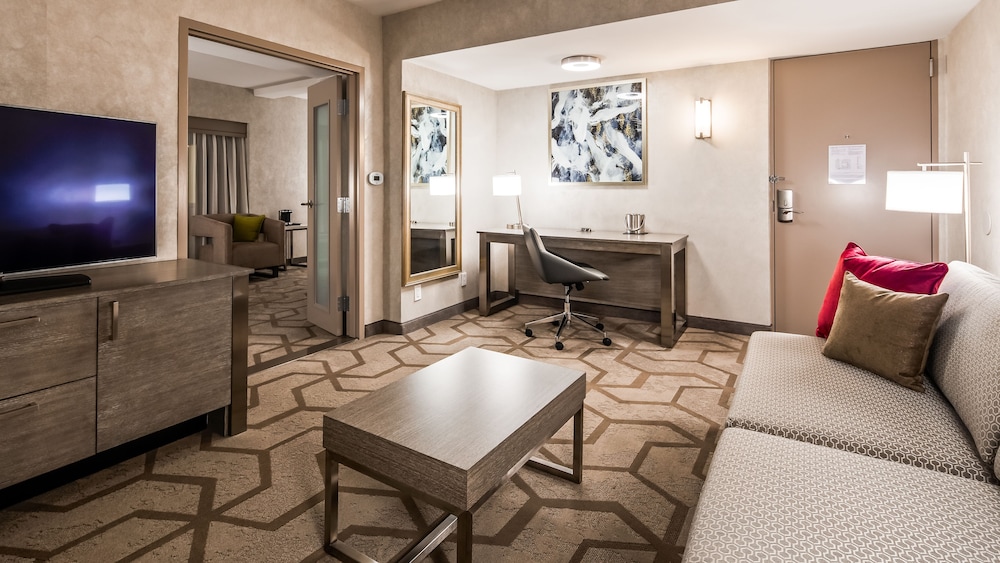 The Kingsley Bloomfield Hills - a DoubleTree by Hilton 38/62