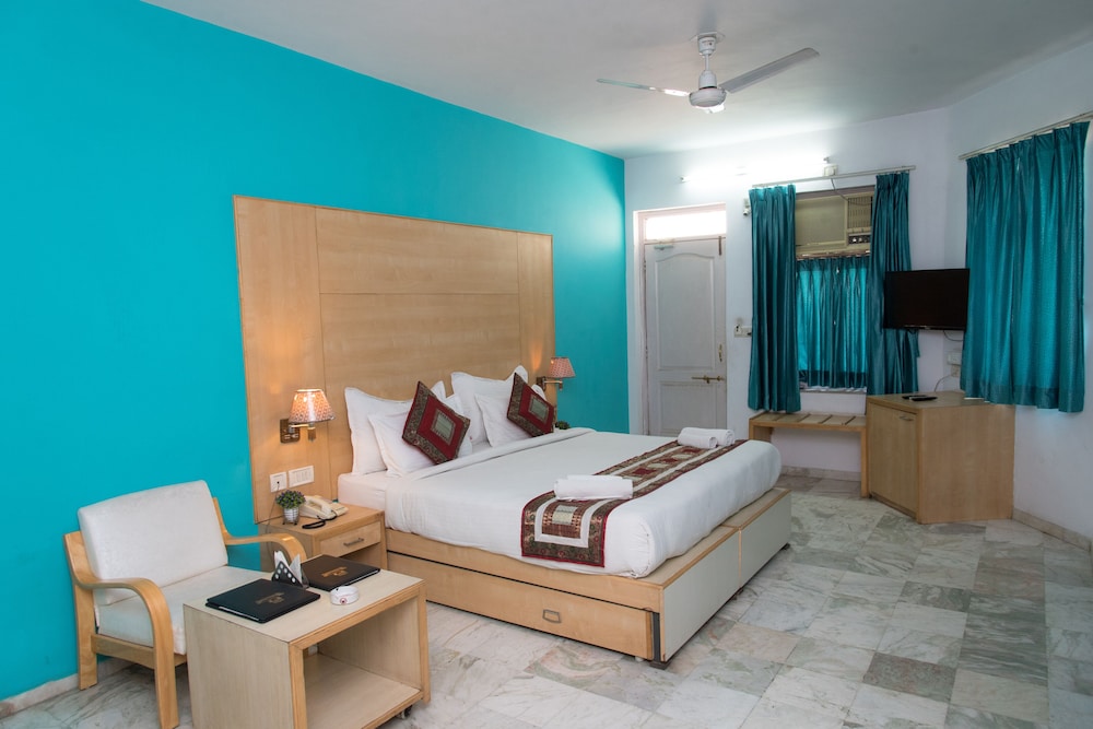 HOTEL GORBANDH 19/48