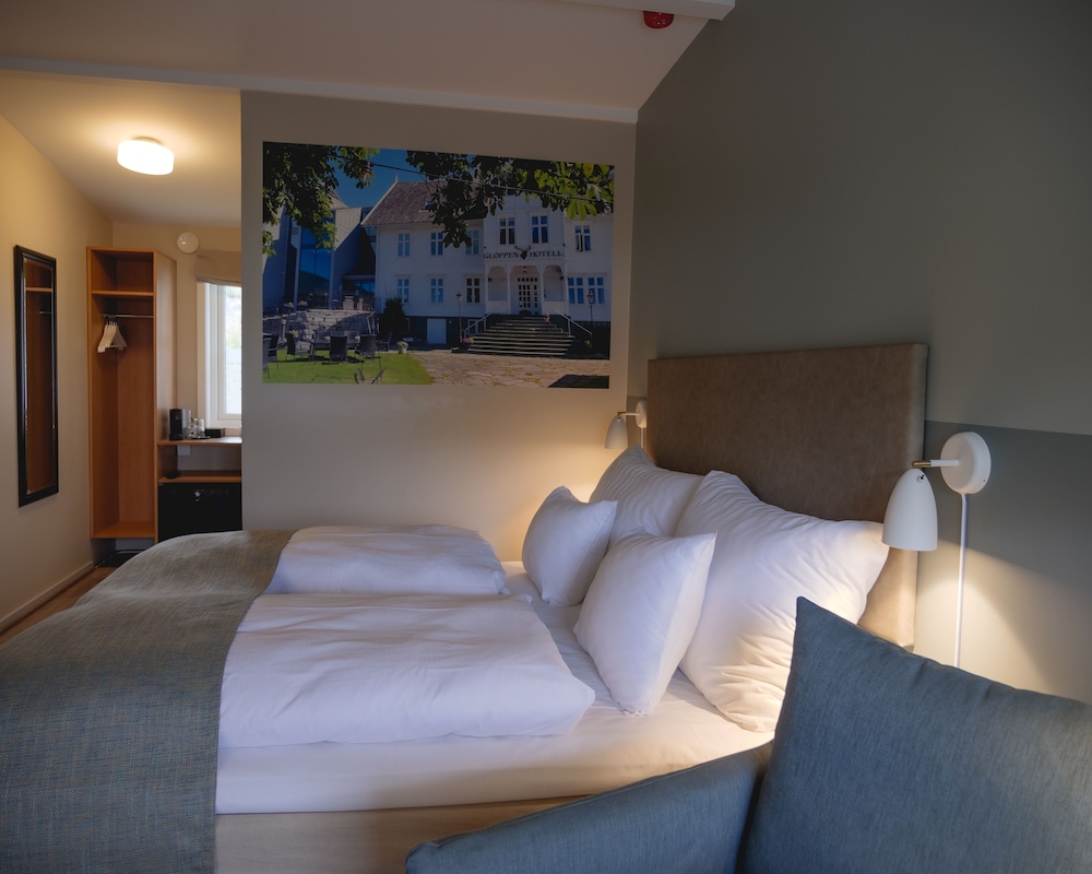 Strand Hotel Fevik 52/80