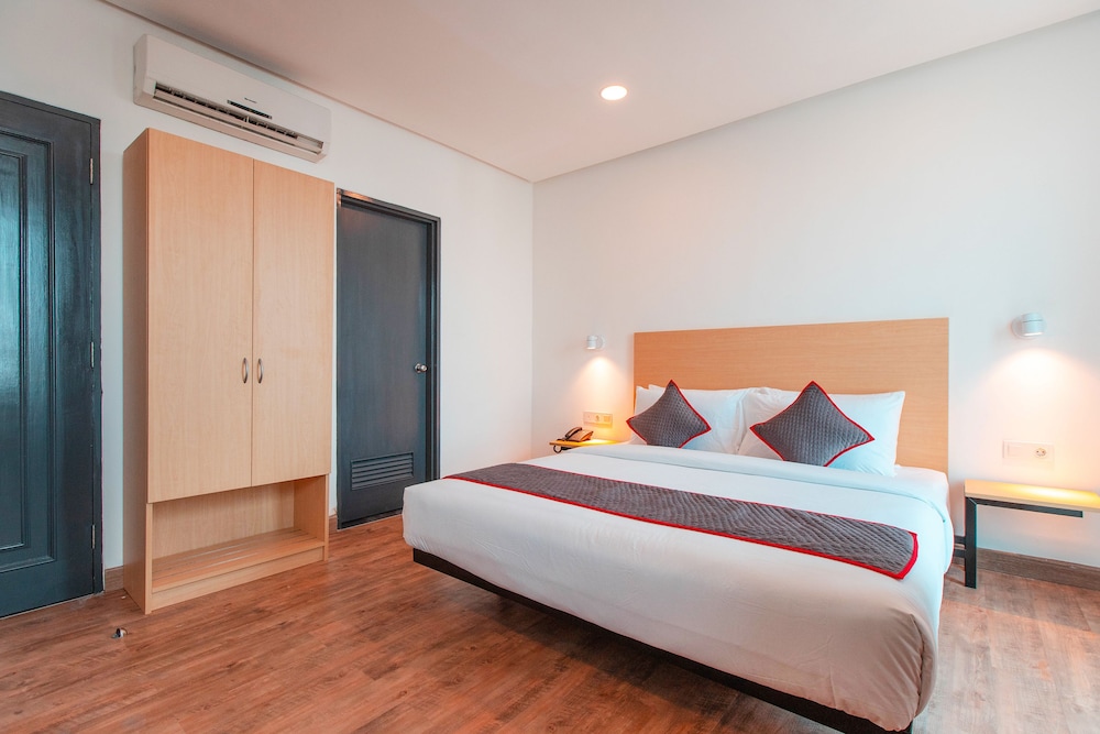 Super OYO Townhouse 1 Hotel Salemba 10/38