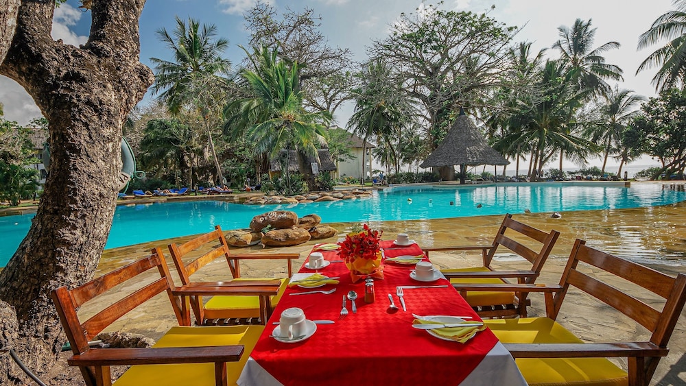 Papillon Lagoon Reef Hotel 37/61