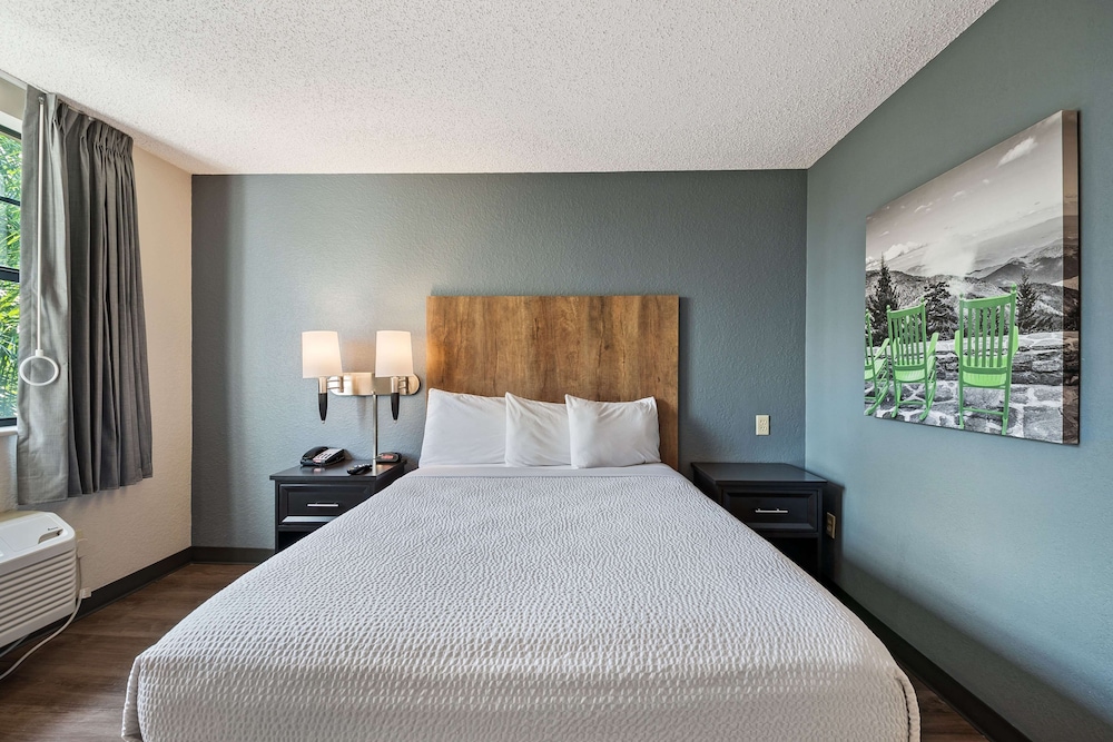 Extended Stay America Premier Suites Miami Downtown Brickell Cruise Port 34/54