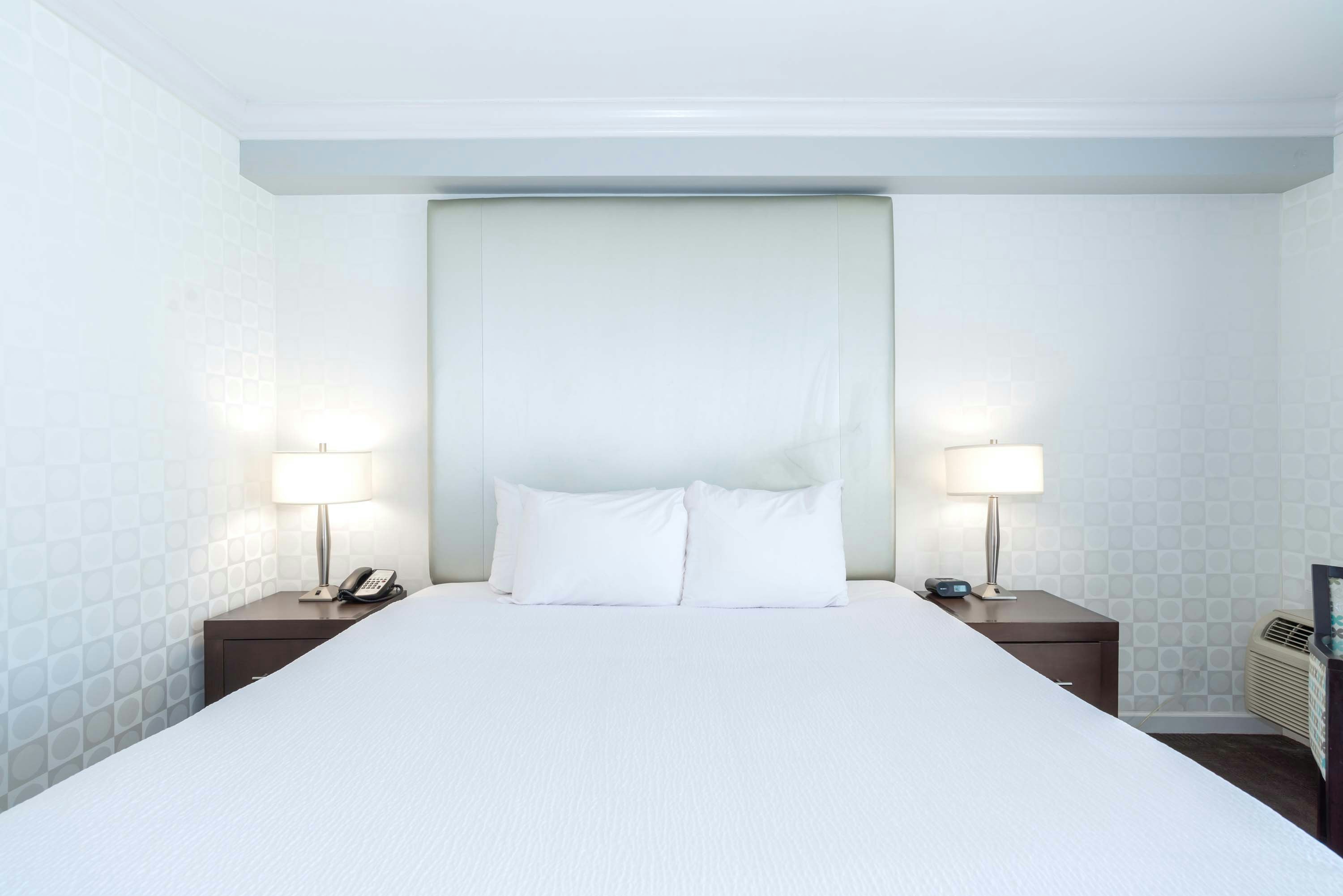 Tower, King Bed