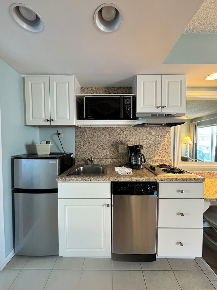 Wild Dunes Inn 24/27