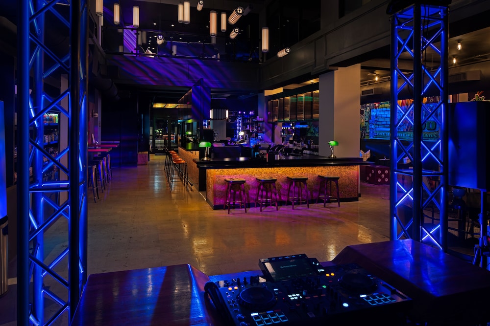 Moxy Houston Downtown 8/50