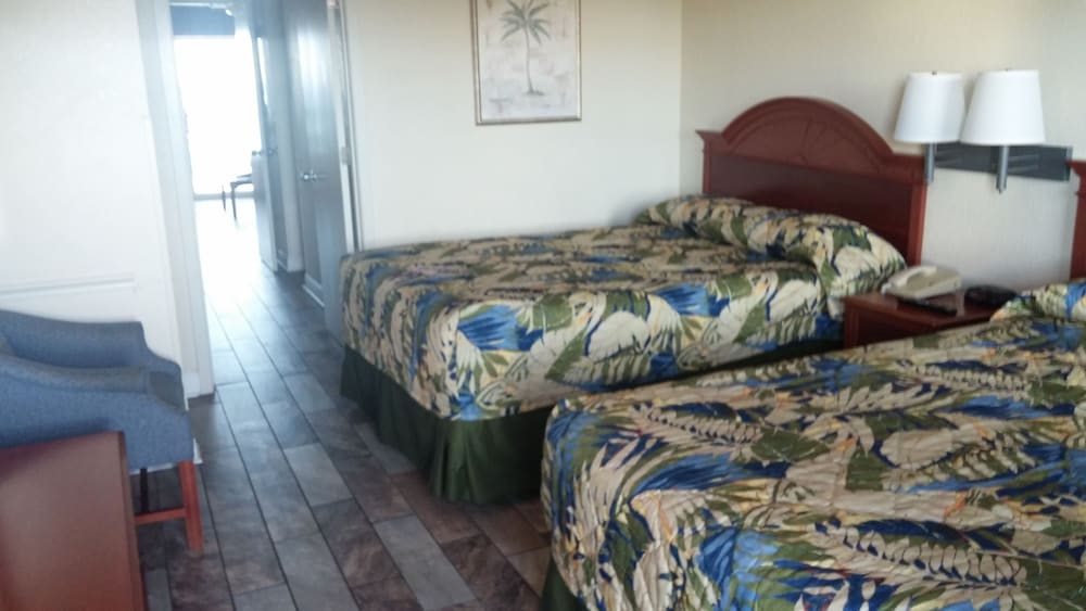 Boardwalk Beach Resort 18/40