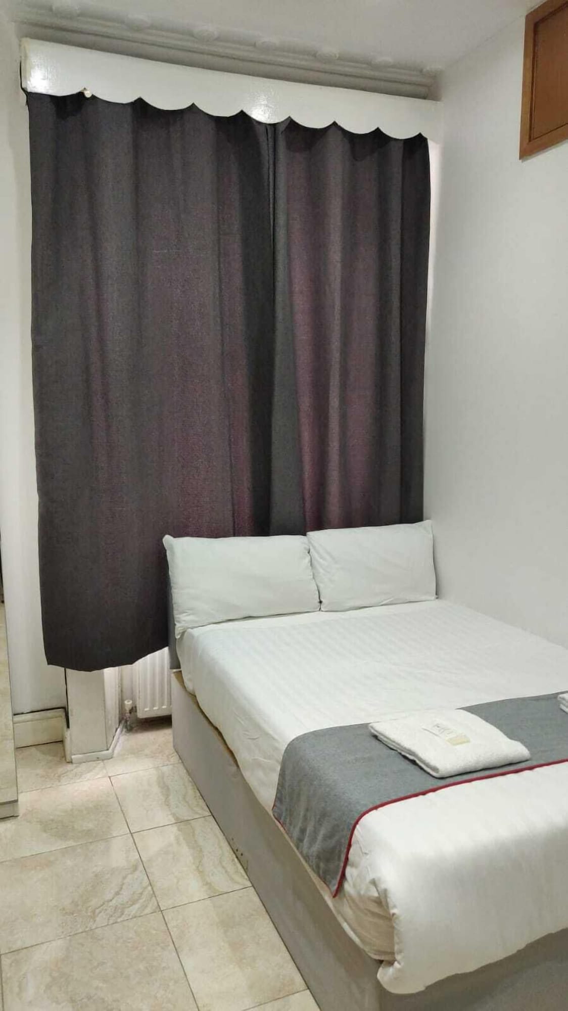 BASIC, DOUBLE BED