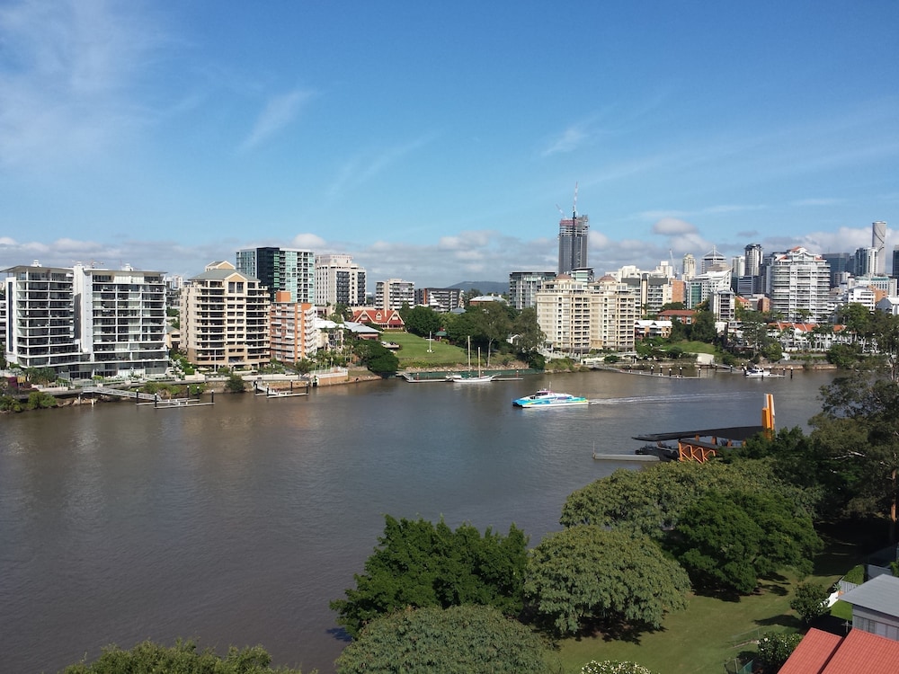 Kirribilli Riverfront Apartments 63/72