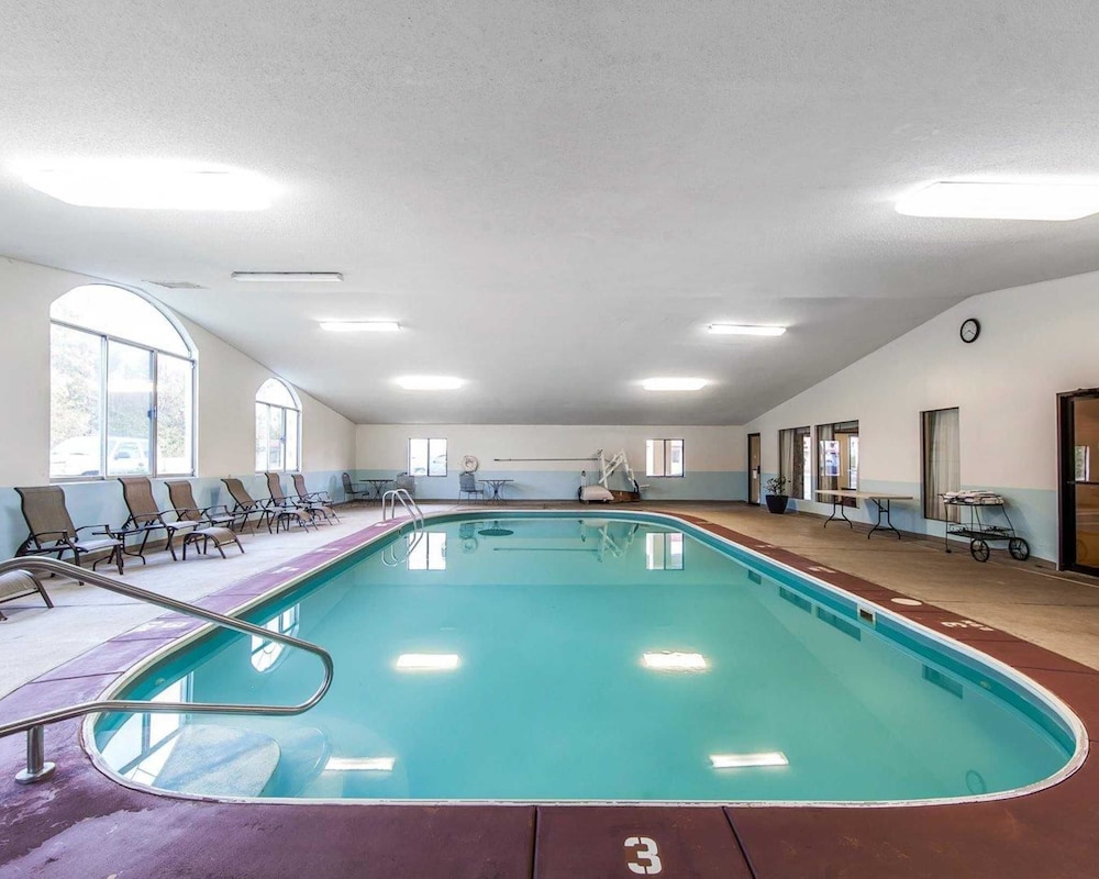 swimming pool spa