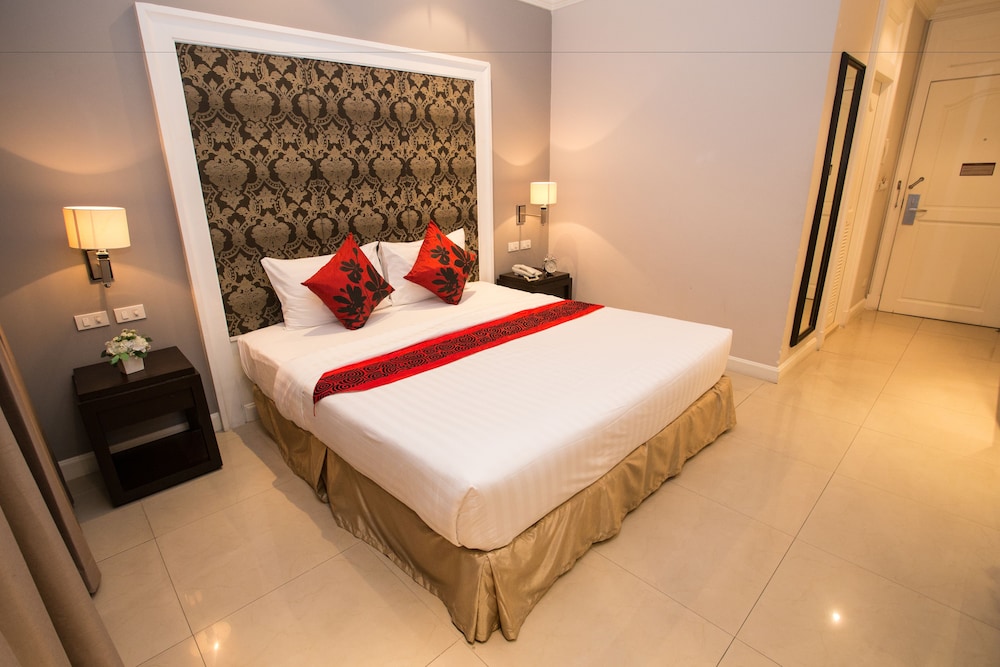 Hope Land Hotel 46 1 10/47