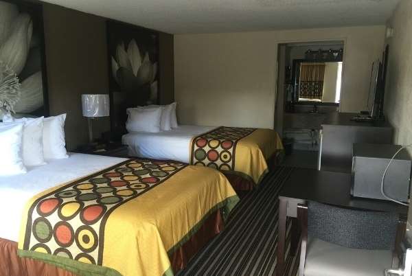 Super 8 by Wyndham Monroe 3/11
