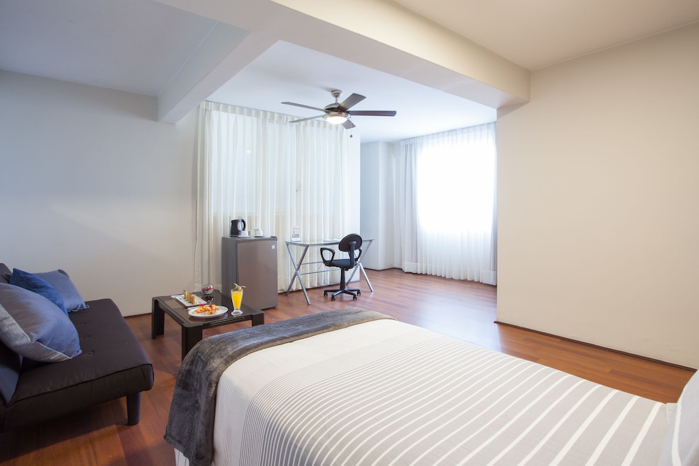 HOTEL SANTA CRUZ 12/60