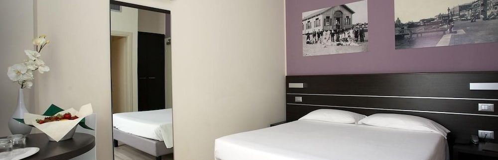 Vienna Hotel 14/56