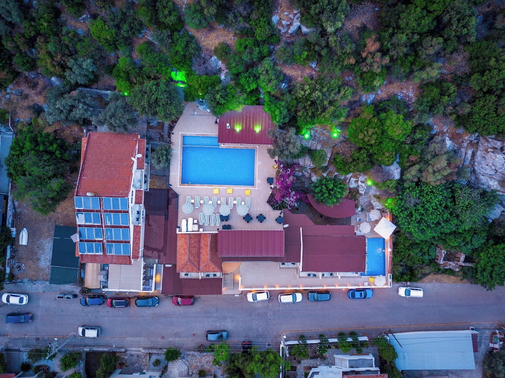 TURUNC LIFE HOTEL 6/48