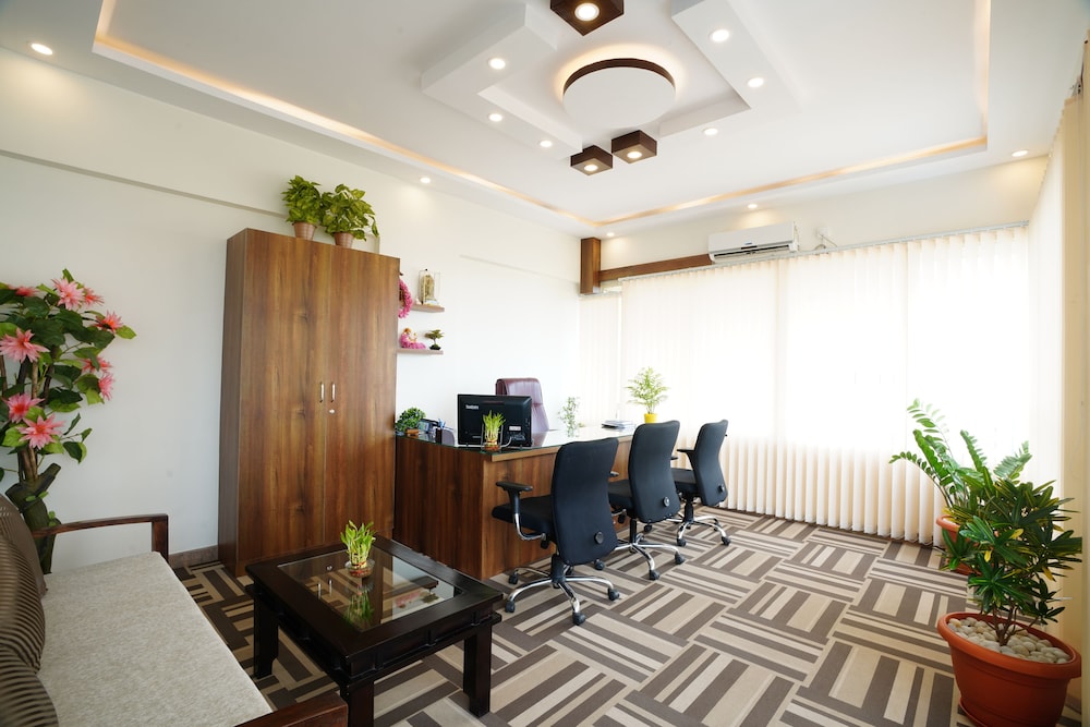 Hotel Vista Suites 8/50
