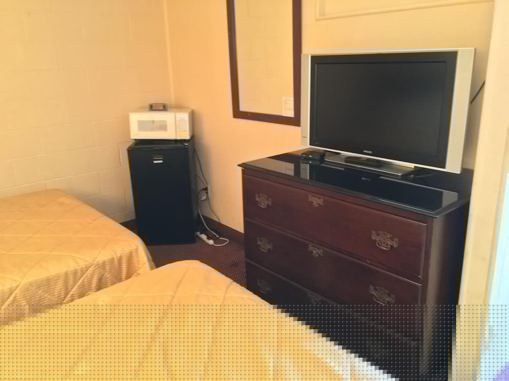 Red Carpet Inn 25/38
